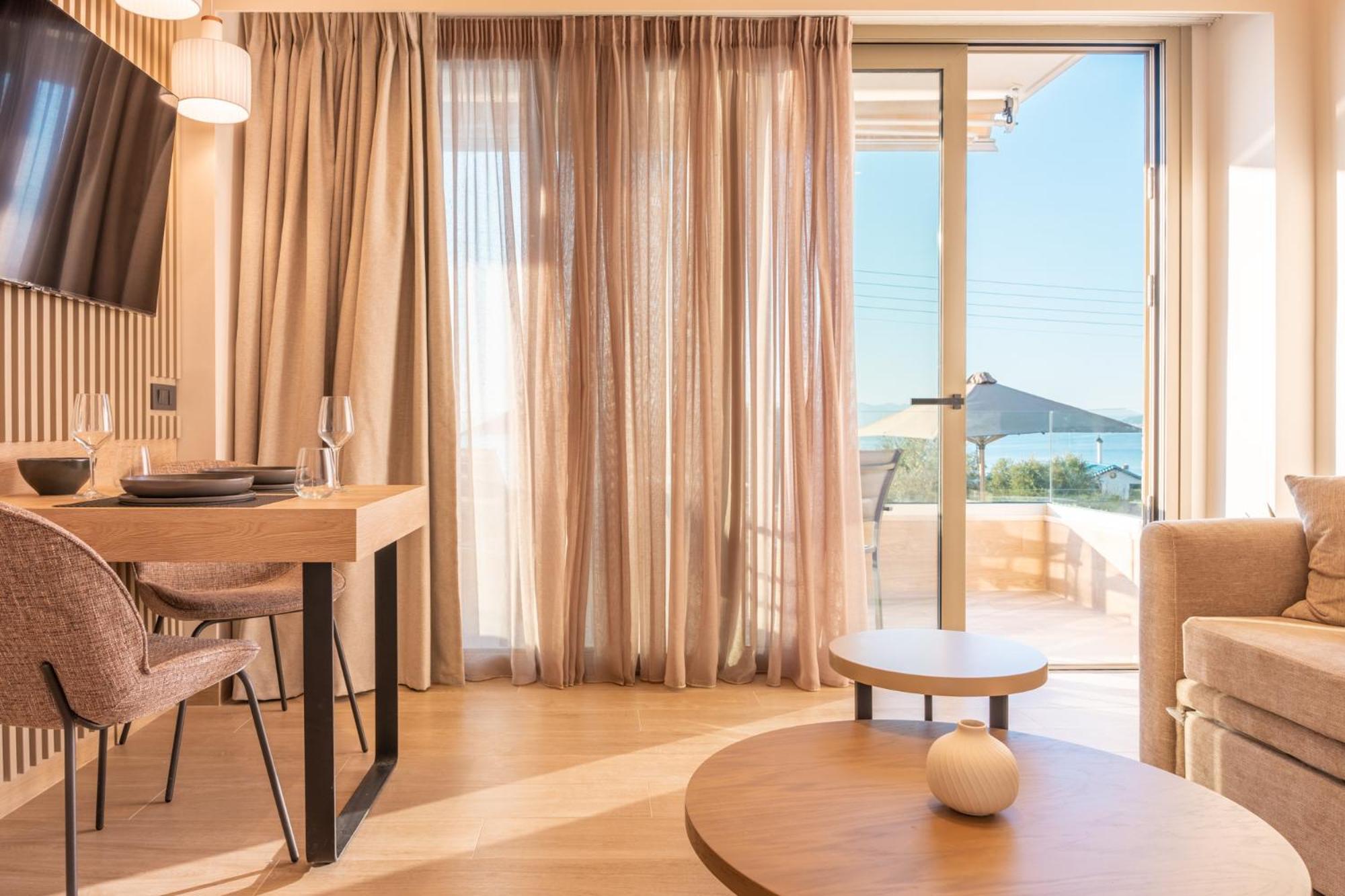 Esthisea Suites Kalamata Exterior foto